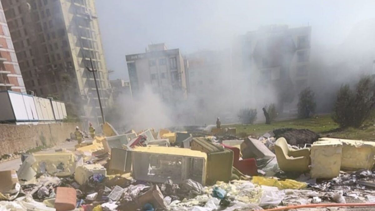 Örnekköy’de kablo ve hurda yangınına hızlı müdahale Örnekköy’de kablo ve hurda yangınına hızlı müdahale