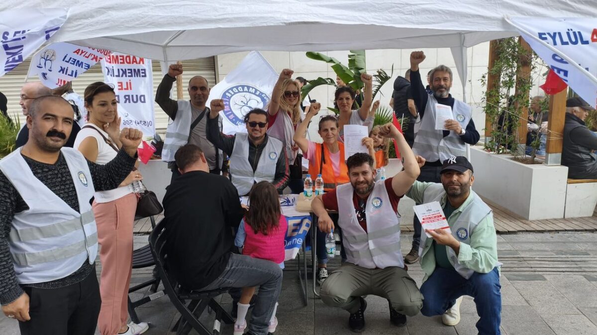 “1 güne 17 yıl fark” tepkisi: Kademeli emeklilik çağrısı! “1 güne 17 yıl fark” tepkisi: Kademeli emeklilik çağrısı!
