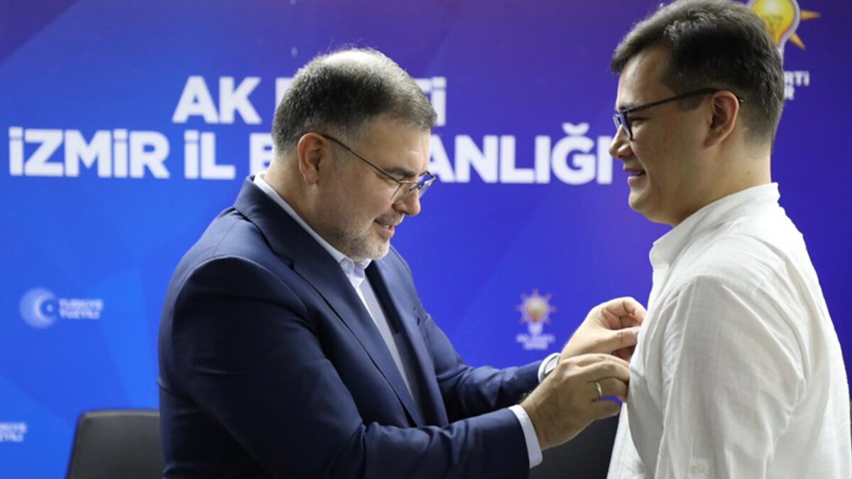 Türkmen vatandaşlar, AK Parti İzmir’e katıldı Türkmen vatandaşlar, AK Parti İzmir’e katıldı