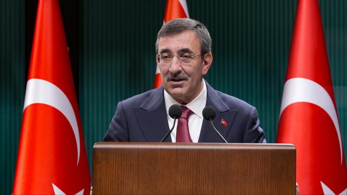 Cevdet Yılmaz’dan ‘ağaçlandırma seferberliği’ çağrısı Cevdet Yılmaz’dan ‘ağaçlandırma seferberliği’ çağrısı