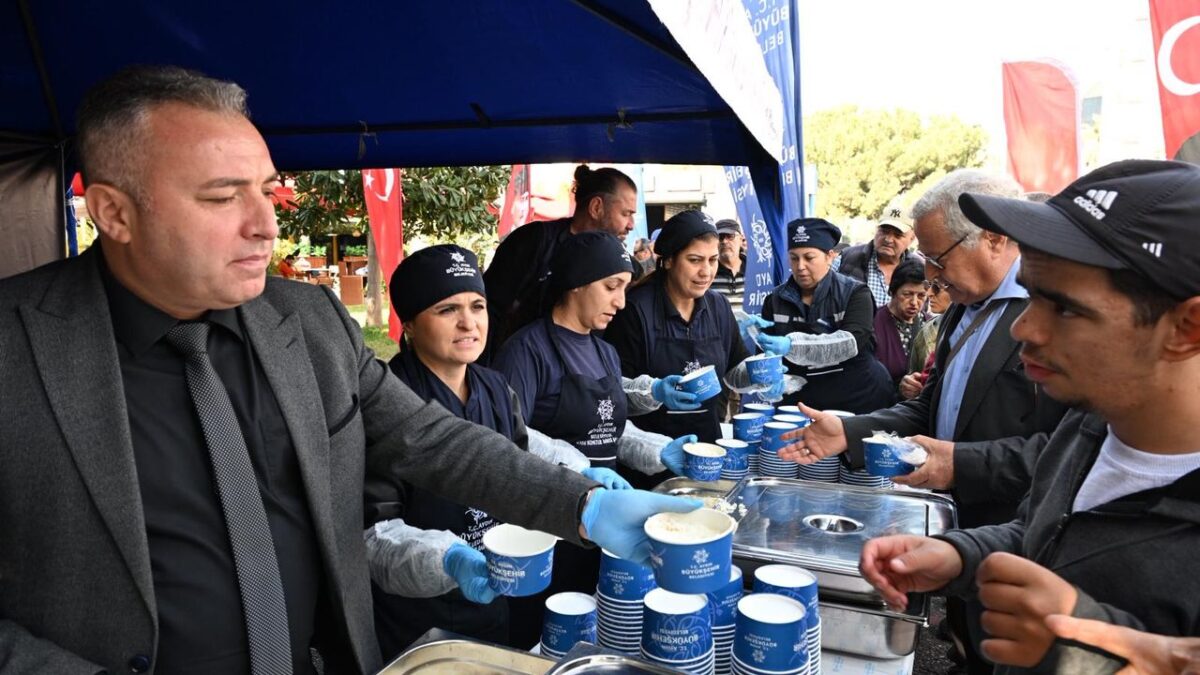Aydın’da Atatürk için hayır lokması! Aydın’da Atatürk için hayır lokması!