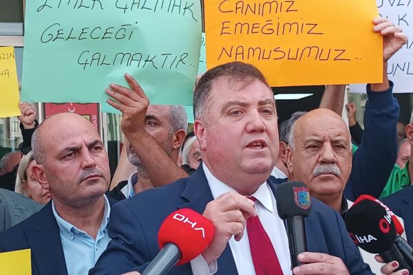 Taksicilerden ‘korsan’ taşımacılığa tepki Taksicilerden ‘korsan’ taşımacılığa tepki