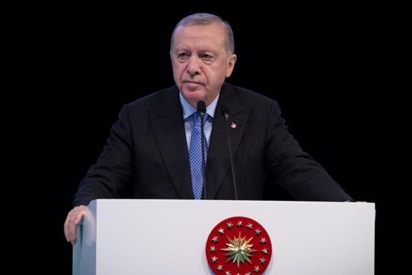 Erdoğan: Yeni asgari ücret hayırlı olsun Erdoğan: Yeni asgari ücret hayırlı olsun