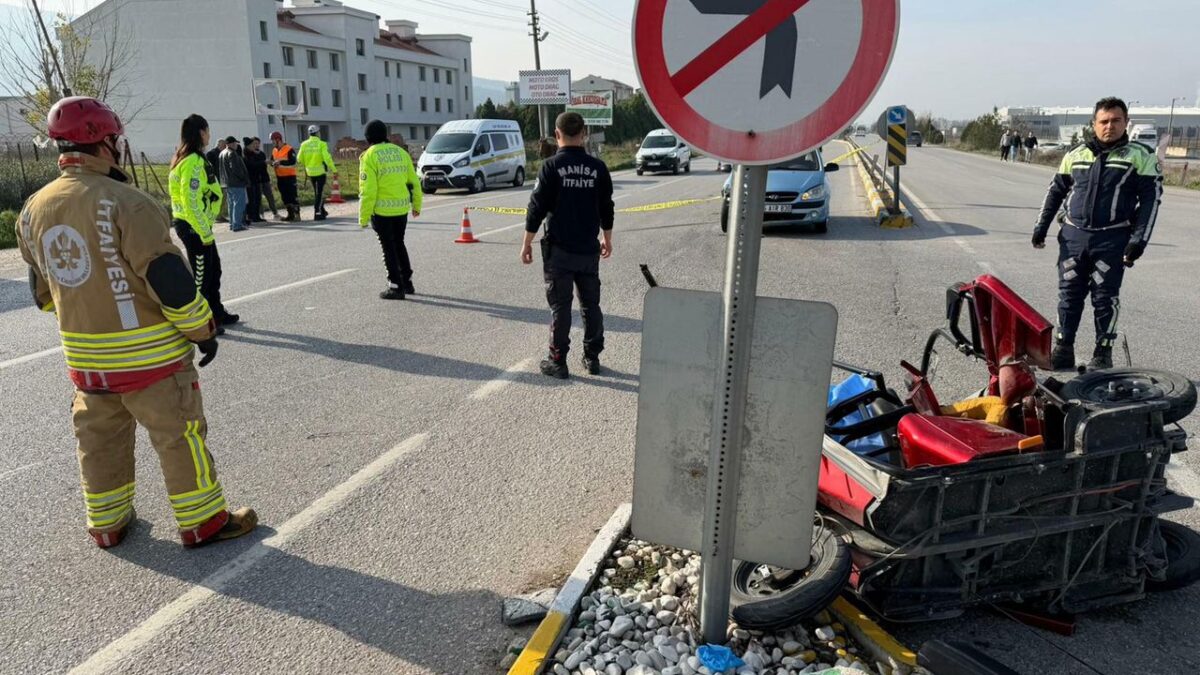 Otomobil elektrikli bisiklete çarptı: 1 ölü Otomobil elektrikli bisiklete çarptı: 1 ölü