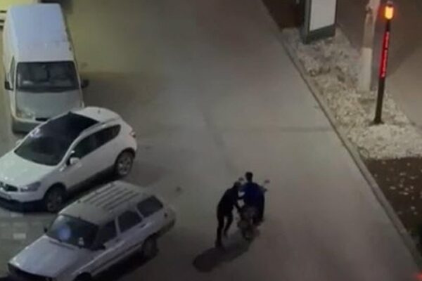 Park halindeki motosikleti çalan 3 çocuk yakalandı