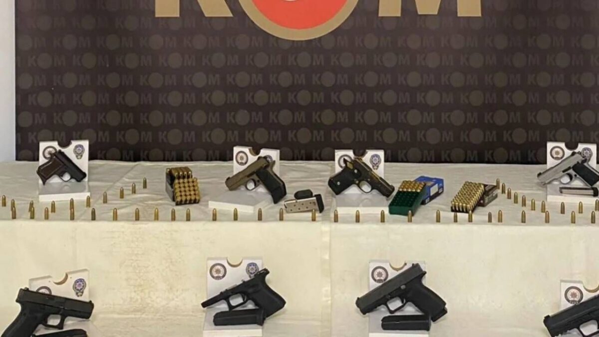 Sendikacılara suikast planına 15 gözaltı! Sendikacılara suikast planına 15 gözaltı!