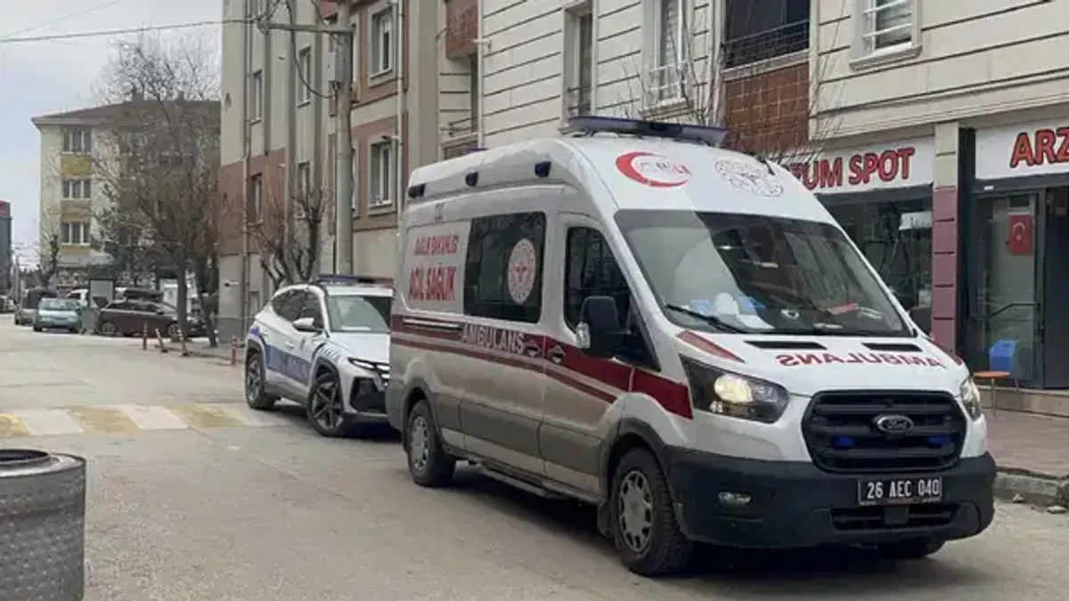 Eskişehir’de korkunç olay… Tartıştığı üvey babasını bıçakladı! Eskişehir’de korkunç olay… Tartıştığı üvey babasını bıçakladı!
