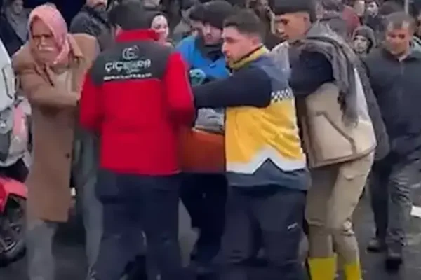 Sosyal medya fenomeni kasaba silahlı saldırı!