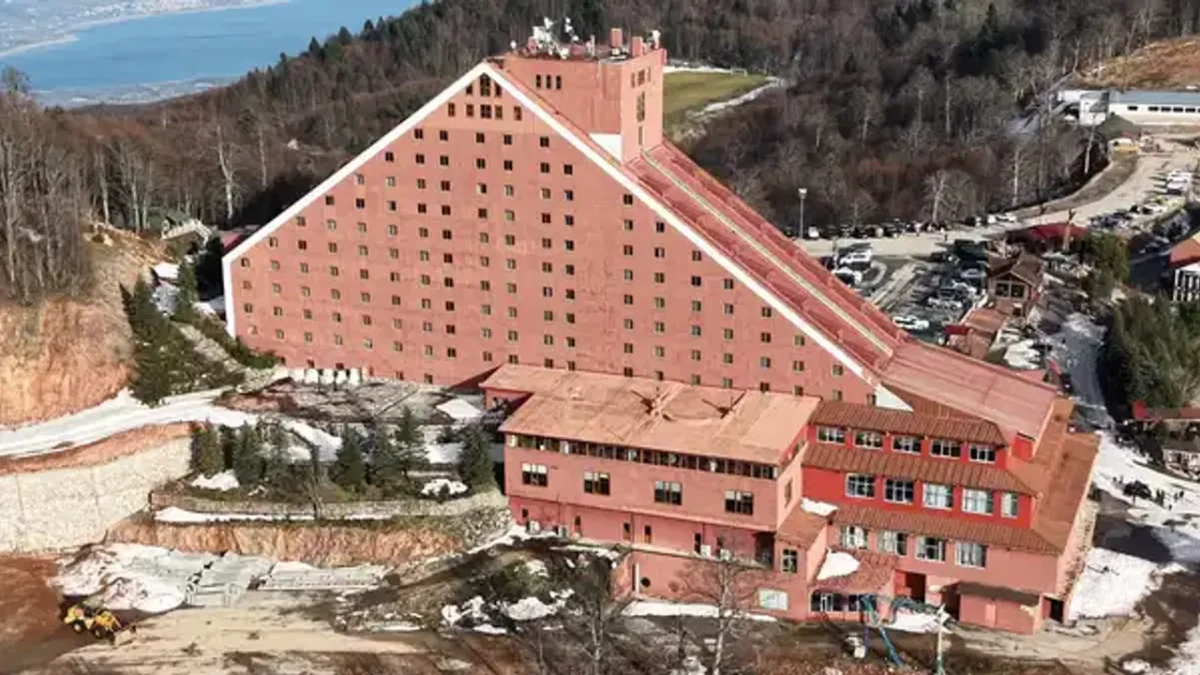 Ruhsatı iptal edilmişti: Kartepe’deki kayak oteli mühürlendi Ruhsatı iptal edilmişti: Kartepe’deki kayak oteli mühürlendi