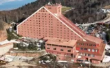 Ruhsatı iptal edilmişti: Kartepe’deki kayak oteli mühürlendi Ruhsatı iptal edilmişti: Kartepe’deki kayak oteli mühürlendi