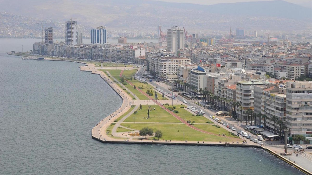 Kordon esnafından Tugay’a ‘otopark’ desteği! Kordon esnafından Tugay’a ‘otopark’ desteği!