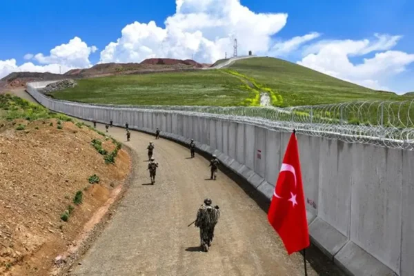 İran’a saldırısı sonrası ‘sınırdan kaç...