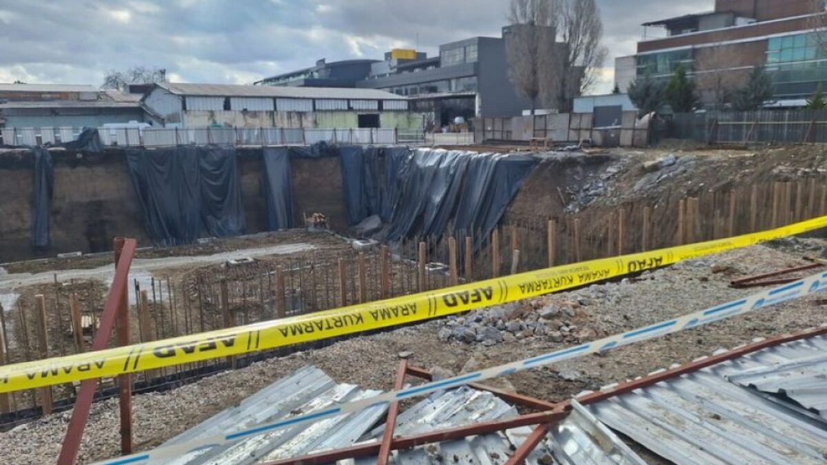 İnşaatta göçük meydana geldi… Bir işçi hayatını kaybetti