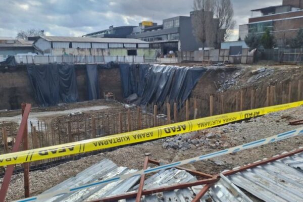 İnşaatta göçük meydana geldi… Bir işçi hayat... İnşaatta göçük meydana geldi… Bir işçi hayat...