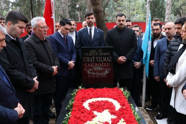 Fırat Çakıroğlu, ölümünün 11. yılında anıldı Fırat Çakıroğlu, ölümünün 11. yılında anıldı