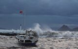 Bodrum’da fırtına: Tekneler karaya oturdu, feribot...