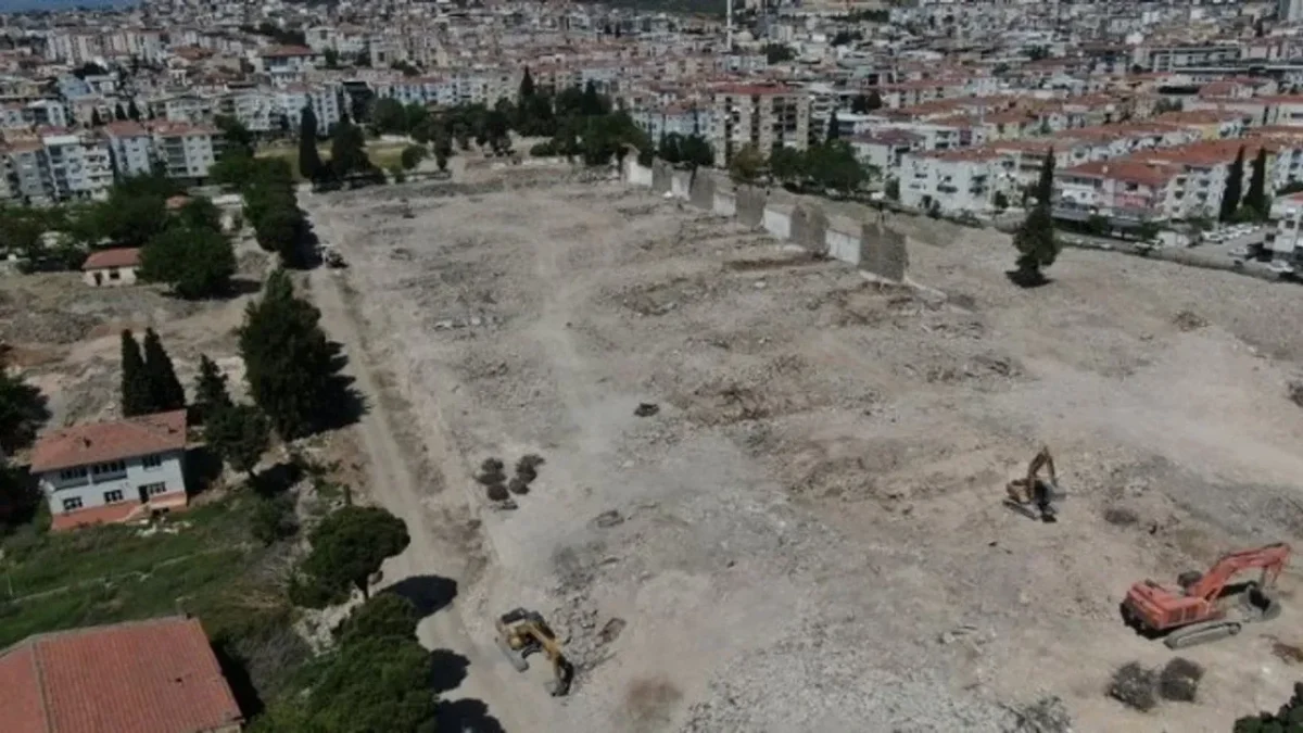 Mimarlar Odası’ndan Buca Cezaevi alanı için ‘maliyet’ eleştirisi!