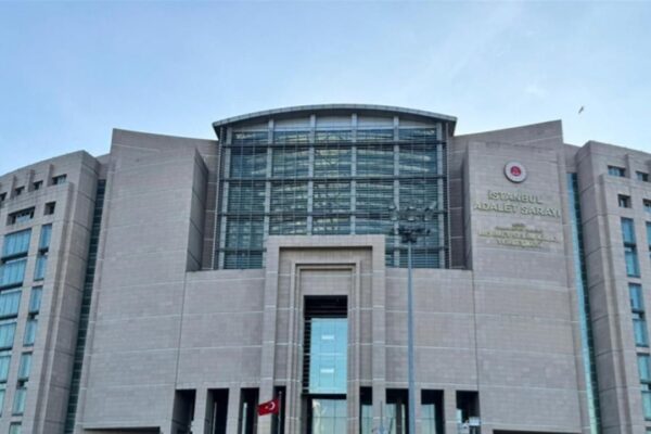 Uyuşturucu ve fuhuş soruşturması: 10 kişi tutuklan...