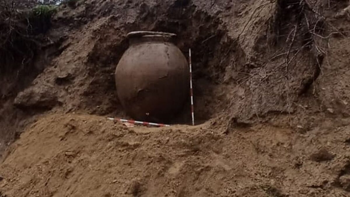 Denizli’de Orta Bizans dönemine ait tahıl küpü bulundu