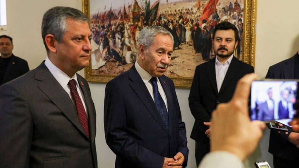 Bülent Arınç: ‘Ben AK Partiliyim, Erdoğan liderim’
