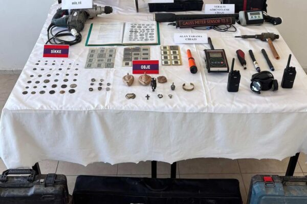 Aydın ve İzmir’de jandarmadan ‘Anadolu Mirası’ ope... Aydın ve İzmir’de jandarmadan ‘Anadolu Mirası’ ope...