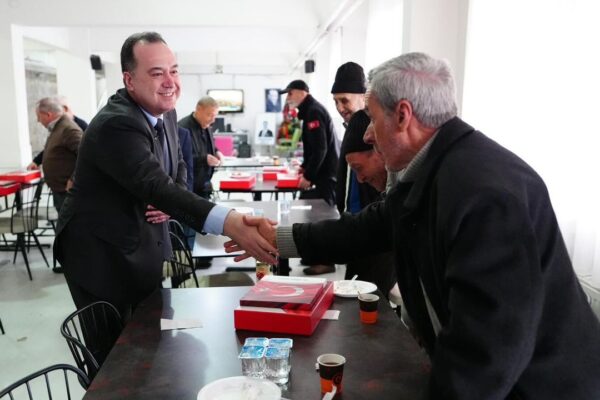 Başkan Dutlulu’dan huzurevine bayram ziyareti
