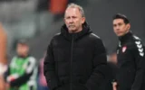 Sergen Yalçın 3 futbolcuyu sildi: Kendinize takım ... Sergen Yalçın 3 futbolcuyu sildi: Kendinize takım ...