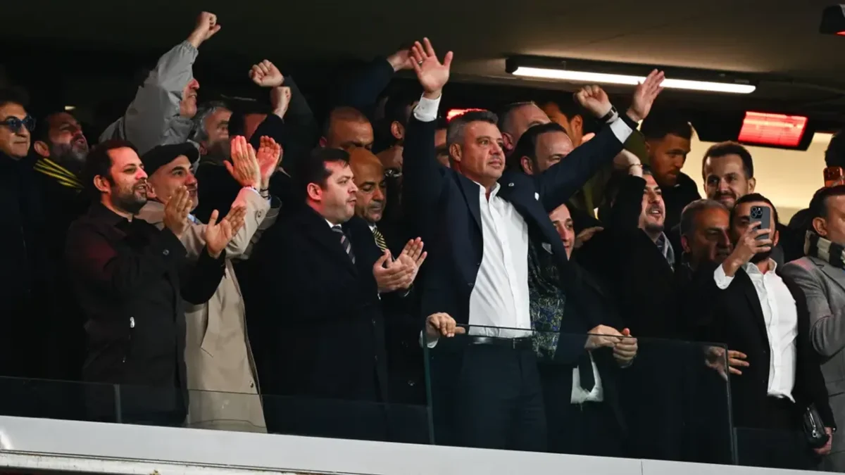 Fenerbahçe duyurdu, divan kurulu ertelendi
