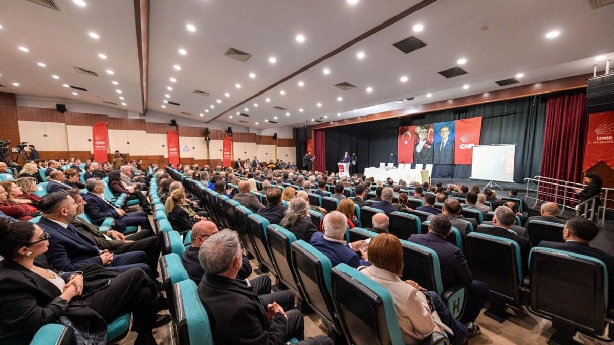 CHP İzmir’de il danışma kurulu mesaisi… Kim/ne mesaj verdi? CHP İzmir’de il danışma kurulu mesaisi… Kim/ne mesaj verdi?