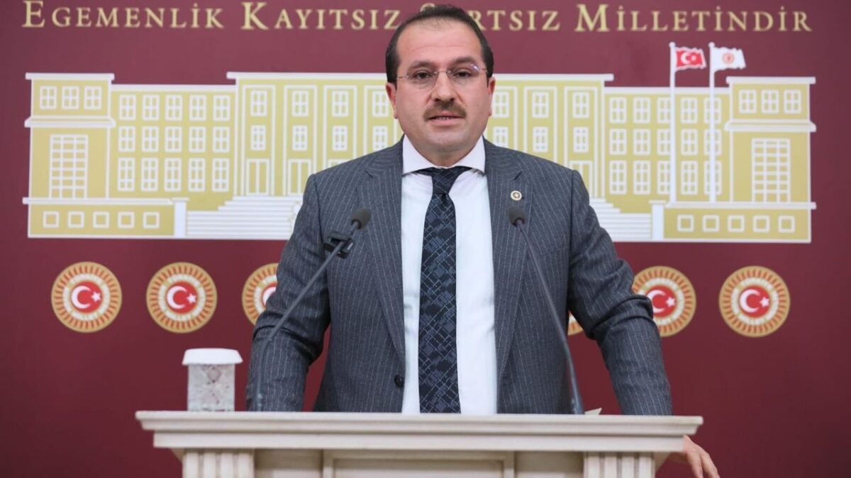 AK Partili Kırkpınar’dan Tugay’a sert yanıt: Yukarıdan mesaj mı aldınız? AK Partili Kırkpınar’dan Tugay’a sert yanıt: Yukarıdan mesaj mı aldınız?