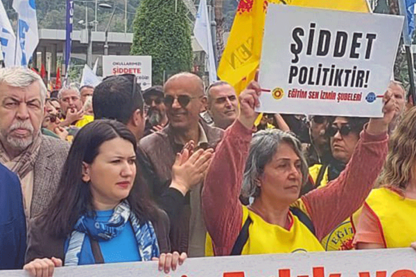 CHP’li Gökçen Bakan Tekin’i hedef aldı: Sırıtarak ...