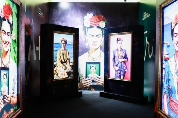 Frida Kahlo Sergisi kapılarını açtı