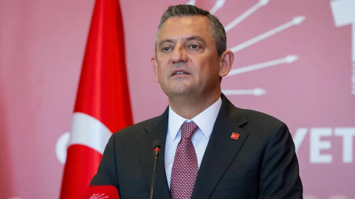 Özgür Özel’den Konak’ta mesaj seli!