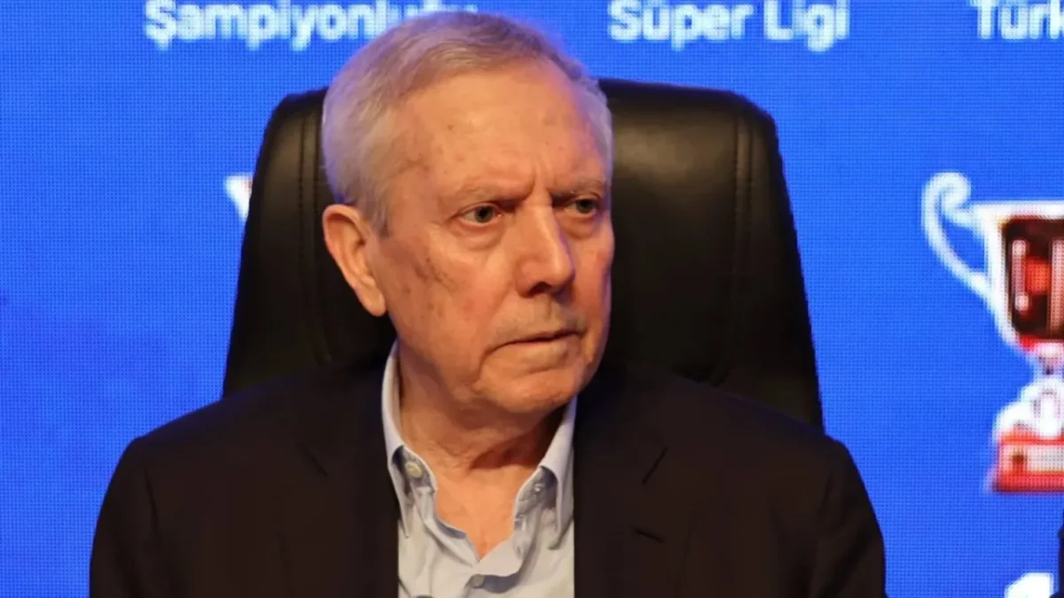 Aziz Yıldırım’dan UEFA, transfer, borç ve limit açıklaması! Aziz Yıldırım’dan UEFA, transfer, borç ve limit açıklaması!