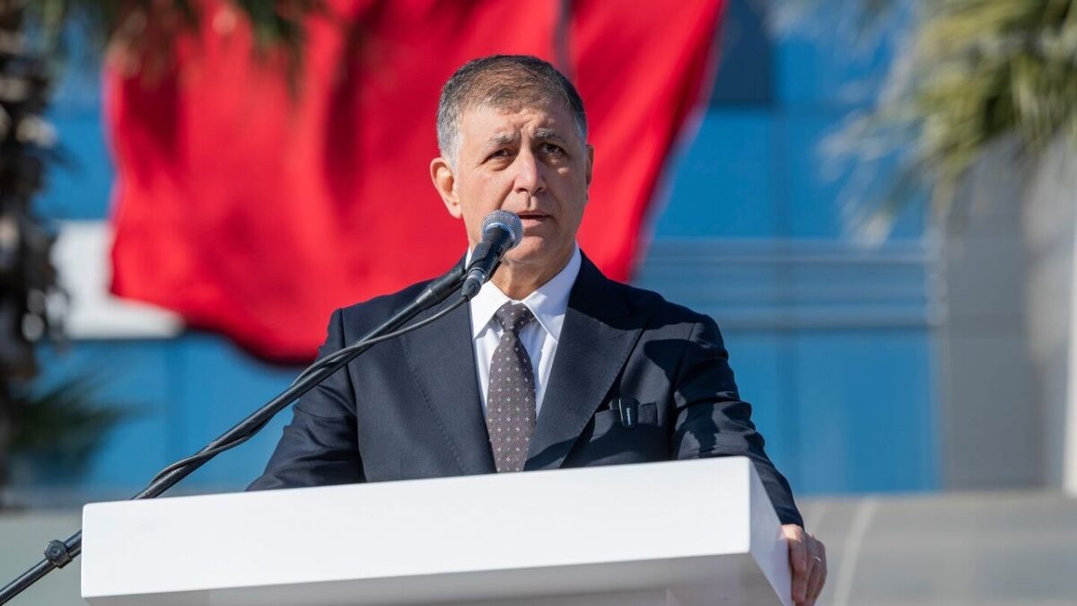 Başkan Tugay: Büyükşehir olarak her zaman ilçe belediyelerimizin yanındayız