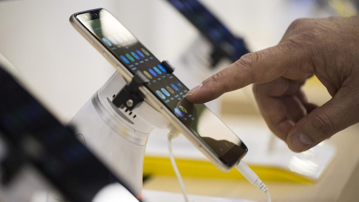 Ticaret Bakanlığından “sıfır cep telefonuna taksit” açıklaması
