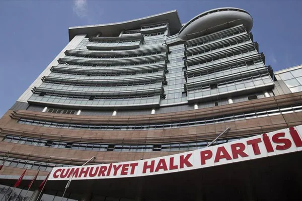 CHP’de olağanüstü toplantı: Bir milletvekili...