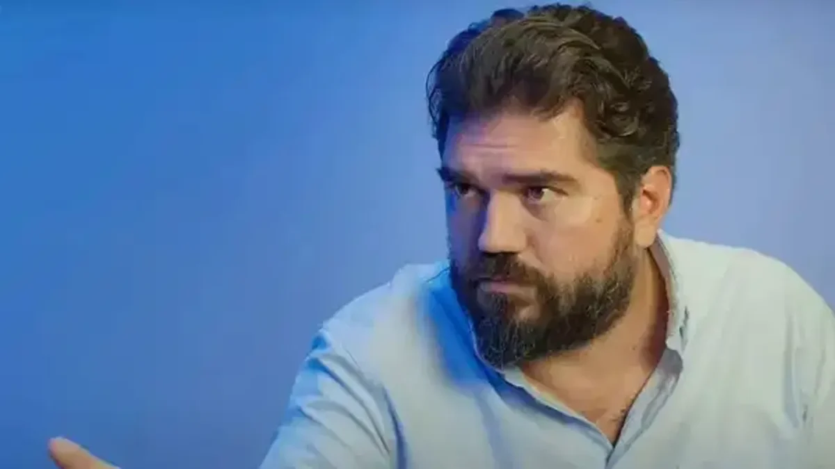 Tutuklanan Rasim Ozan Kütahyalı’nın avukatlarından açıklama Tutuklanan Rasim Ozan Kütahyalı’nın avukatlarından açıklama