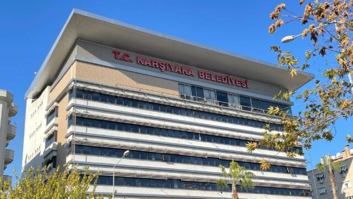 Karşıyaka’ya genel merkez müdahalesi! Karşıyaka’ya genel merkez müdahalesi!
