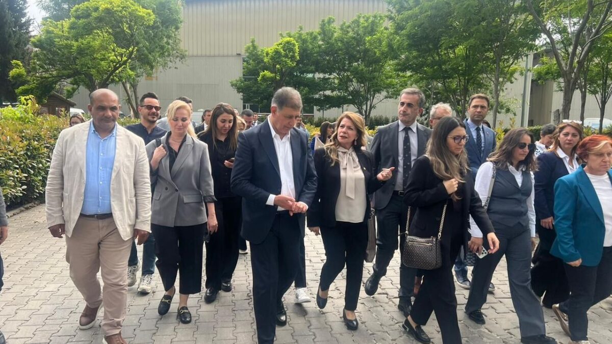 CHP grubundan “mutlak butlan”a karşı yürüyüş!