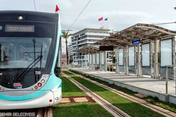 Tramvay seferleri normale döndü