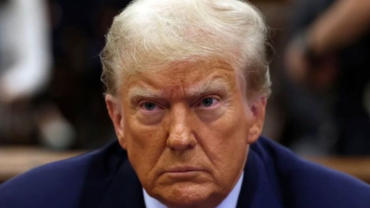 Trump’tan yeni tehdit: İran’ı bu gece çok sert vuracağız
