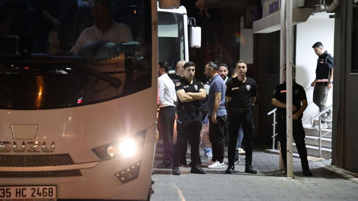 Seferihisar operasyonu: Başkan Yetişkin hakkında tutuklama istemi! Seferihisar operasyonu: Başkan Yetişkin hakkında tutuklama istemi!
