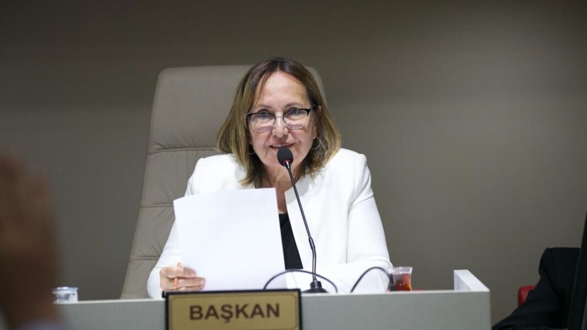 Başkanvekili seçimi tamam… Güzelbahçe’de Ayşe Akın dönemi