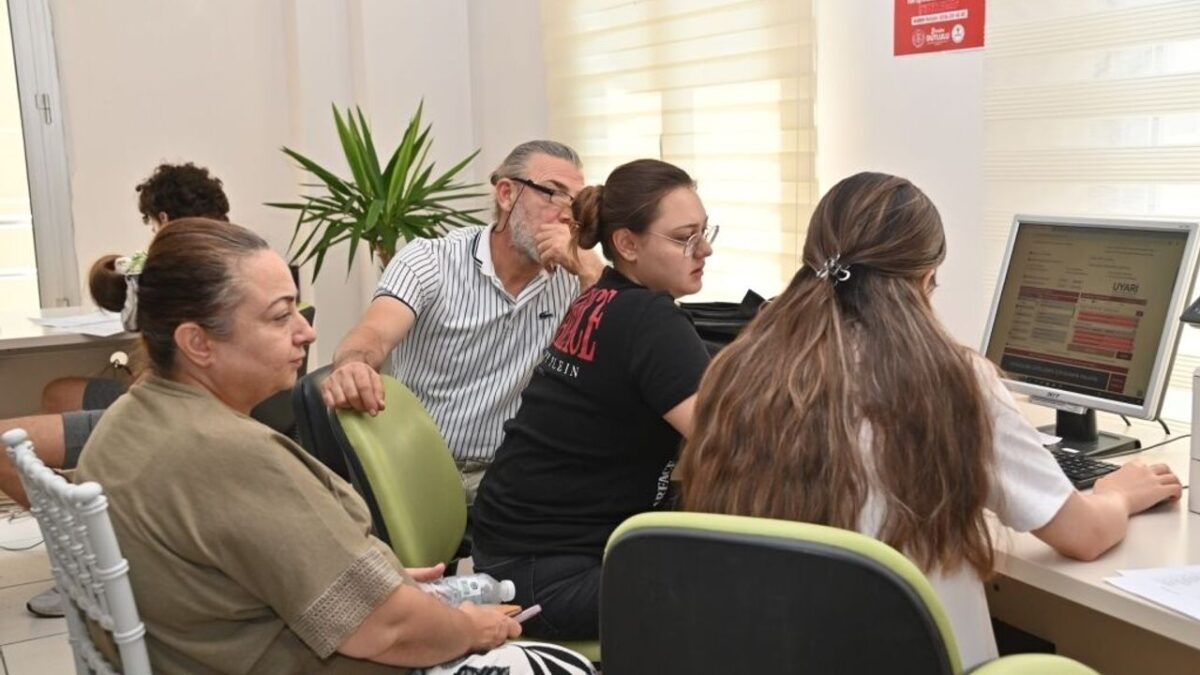 Manisa Büyükşehir’den LGS adaylarına ücretsiz tercih desteği