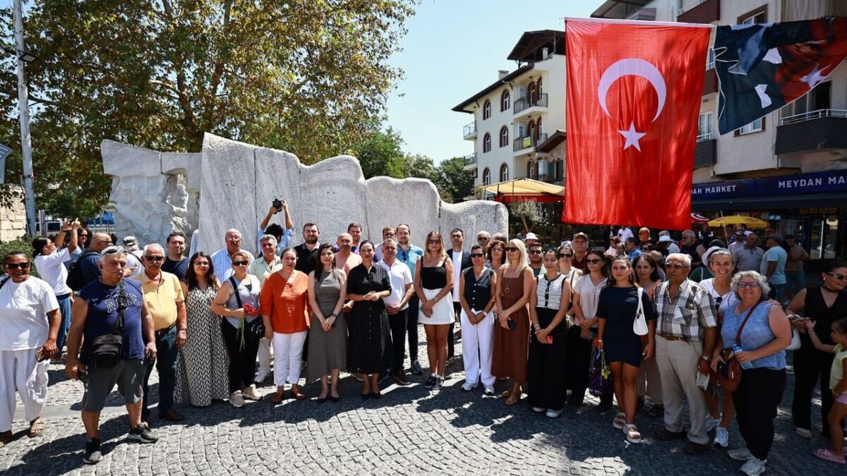 Başkan Sengel: Yeniden ayağa kalkma cesaretini temsil ediyor Başkan Sengel: Yeniden ayağa kalkma cesaretini temsil ediyor