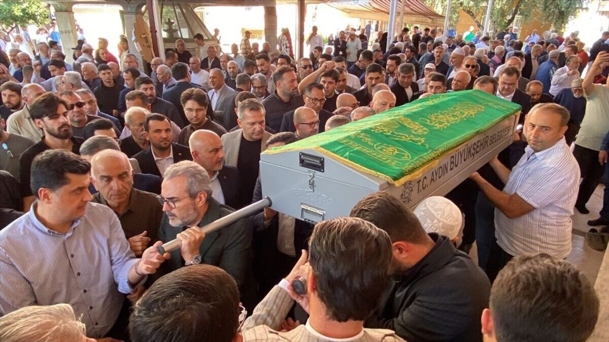 AK Partili Mahir Ünal’ın acı günü! AK Partili Mahir Ünal’ın acı günü!