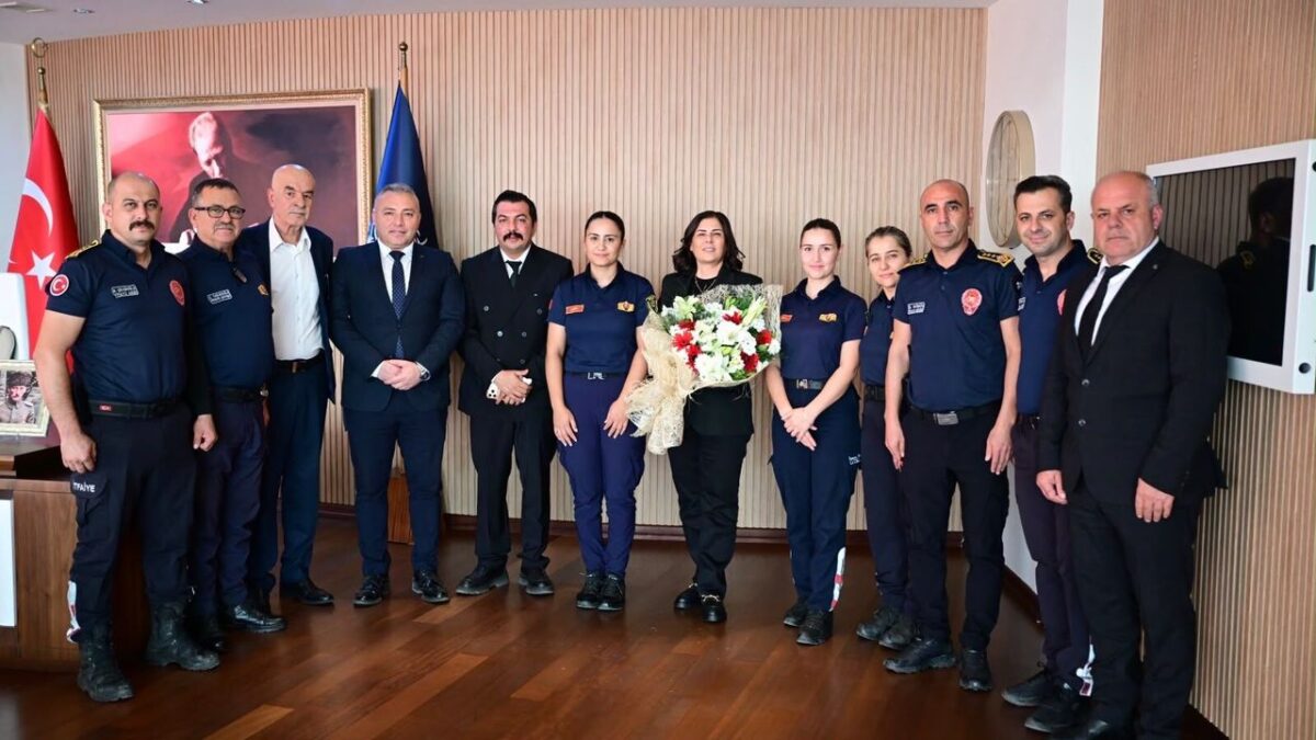 Çerçioğlu’ndan itfaiyecilere teşekkür: “Her koşulda yanınızdayız” Çerçioğlu’ndan itfaiyecilere teşekkür: “Her koşulda yanınızdayız”